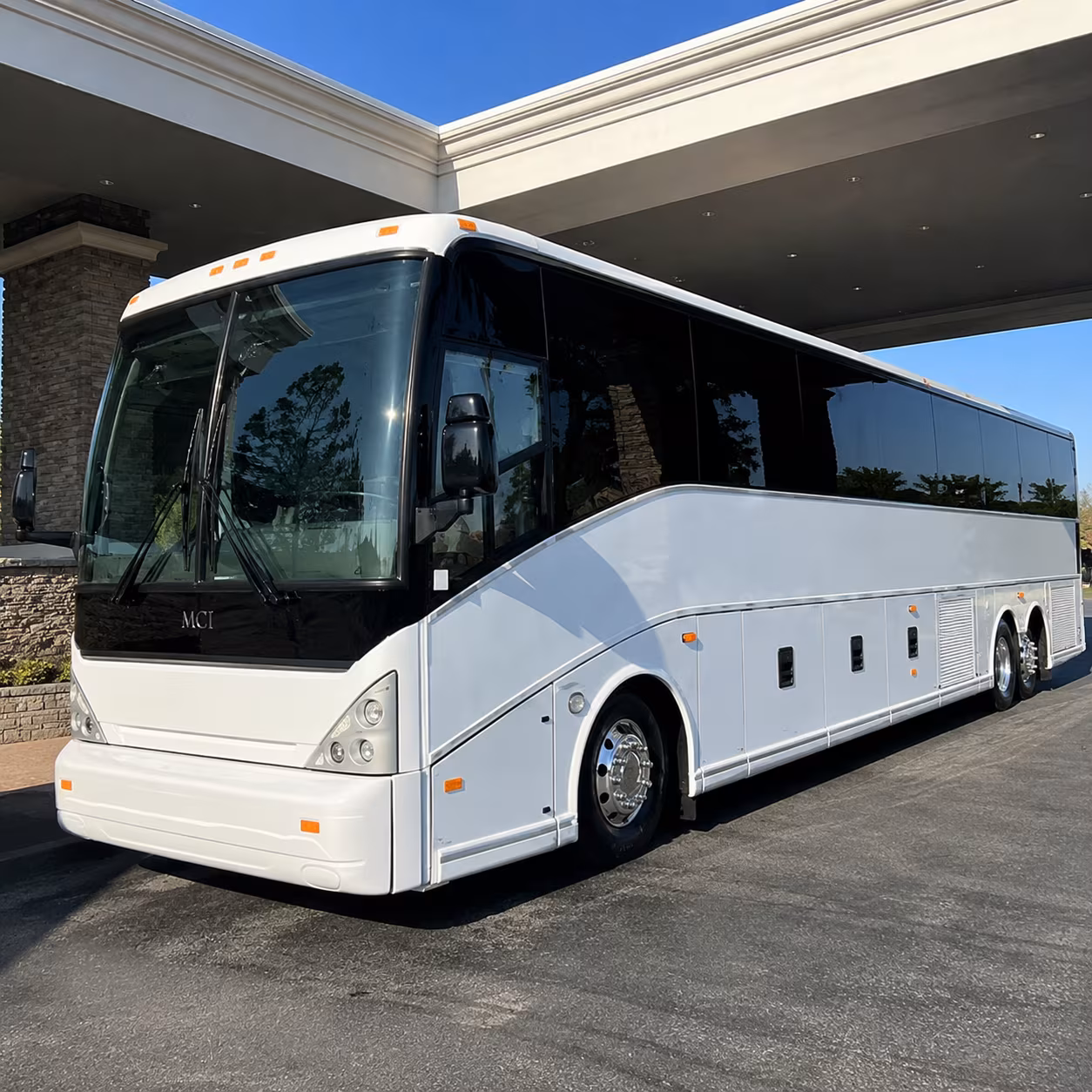 daily commuter shuttle buses along the sh 161 and i 20 corridor