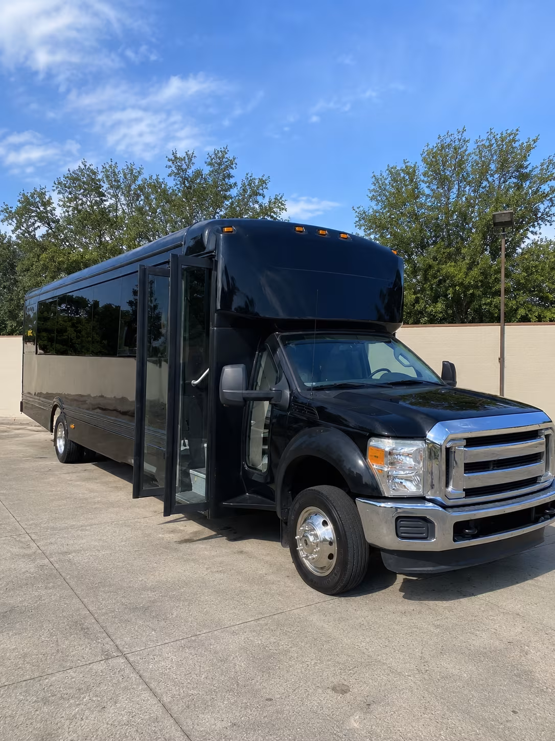 grand prairie 20 passenger party bus