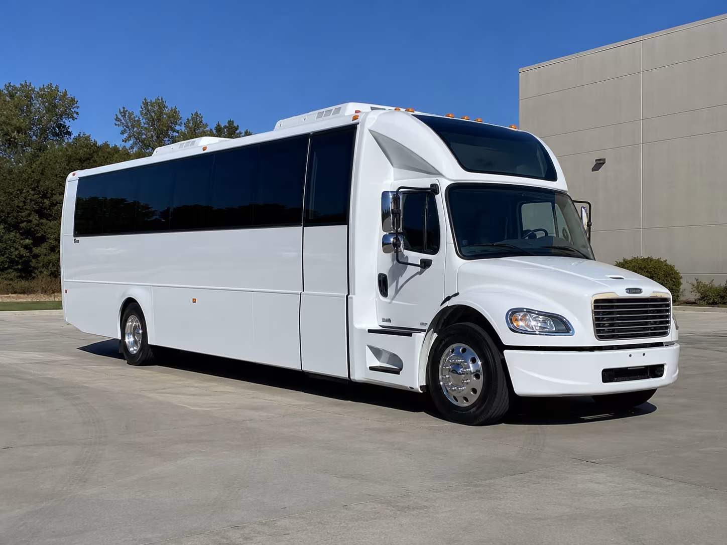 grand prairie 28 passenger party bus